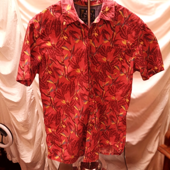 Mbx Other - Vibrant Red Floral Men's Casual Shirt